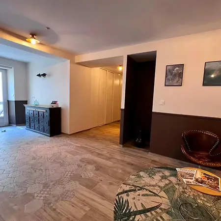 L'envie 招待所 埃梅