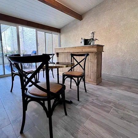 L'envie 招待所 埃梅